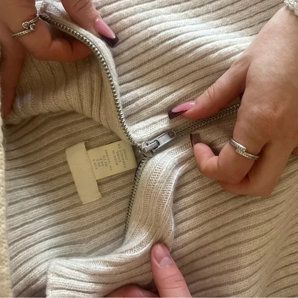 H&M Cream Ribbed dress - Picture 2 of 2